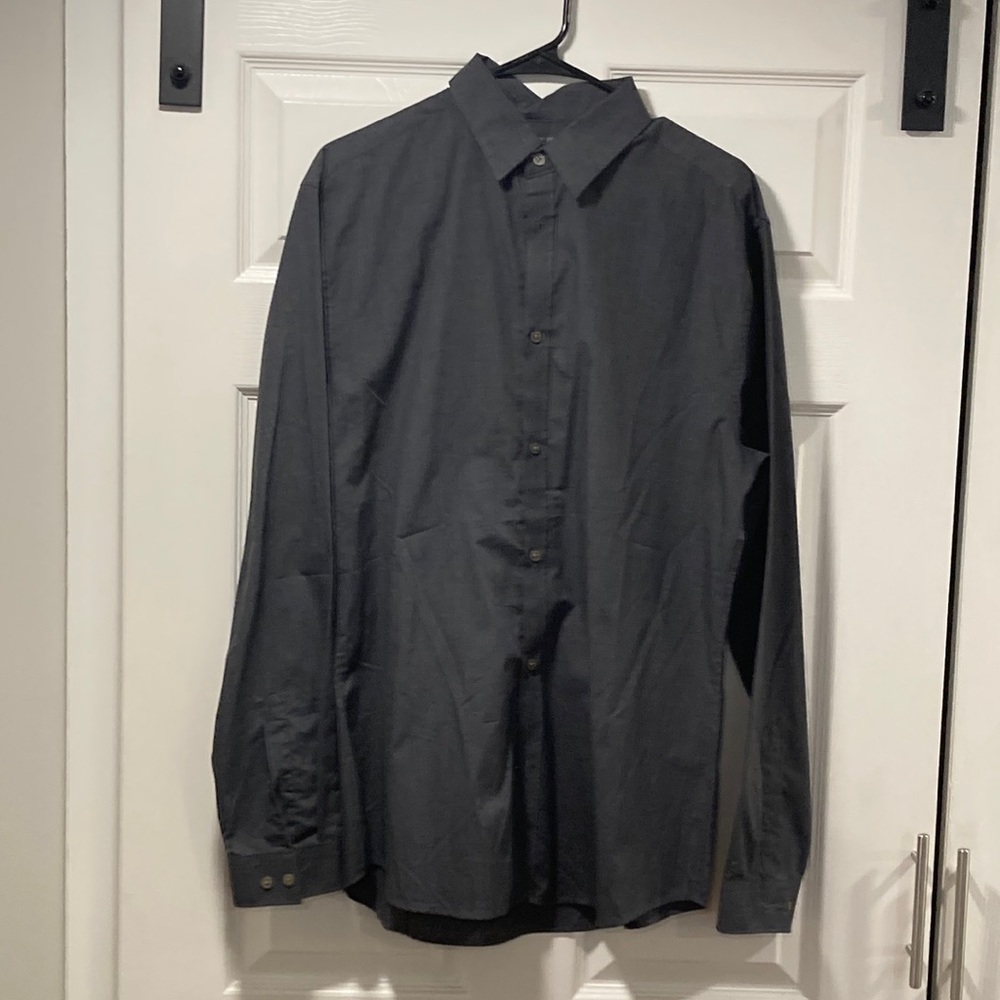 H&M Long Sleeve Gray Button-Up